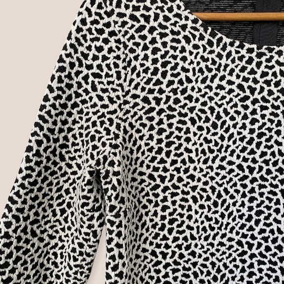 Alfred Sung Stretch 3/4 Sleeve Textured Top - Picture 4 of 10